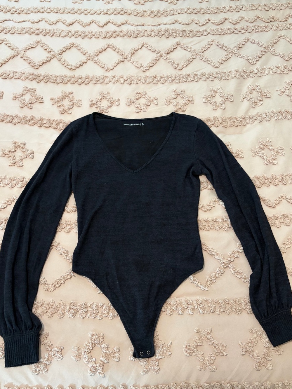 Abercrombie & Fitch Black V-Neck Long-Sleeve Bodysuit